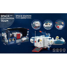 Космічний набір K 04 (12) “Космічна станція ZERO“, світло, звук, 2 космонавти, у коробці