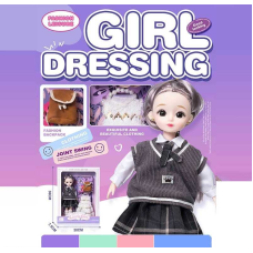 Лялька Q-A 22 (72/2) висота - 30 см, тіло — пластик, голова — гума, шарнірні з’єднання суглобів, знімне взуття, змінний одяг, аксесуари, в коробці