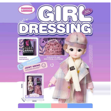 Лялька Q-A 32 (72/2) висота - 30 см, тіло — пластик, голова — гума, шарнірні з’єднання суглобів, знімне взуття, змінний одяг, аксесуари, в коробці