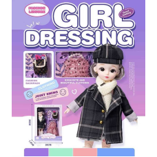 Лялька Q-A 33 (72/2)  висота - 30 см, тіло — пластик, голова — гума, шарнірні з’єднання суглобів, знімне взуття, змінний одяг, аксесуари, в коробці