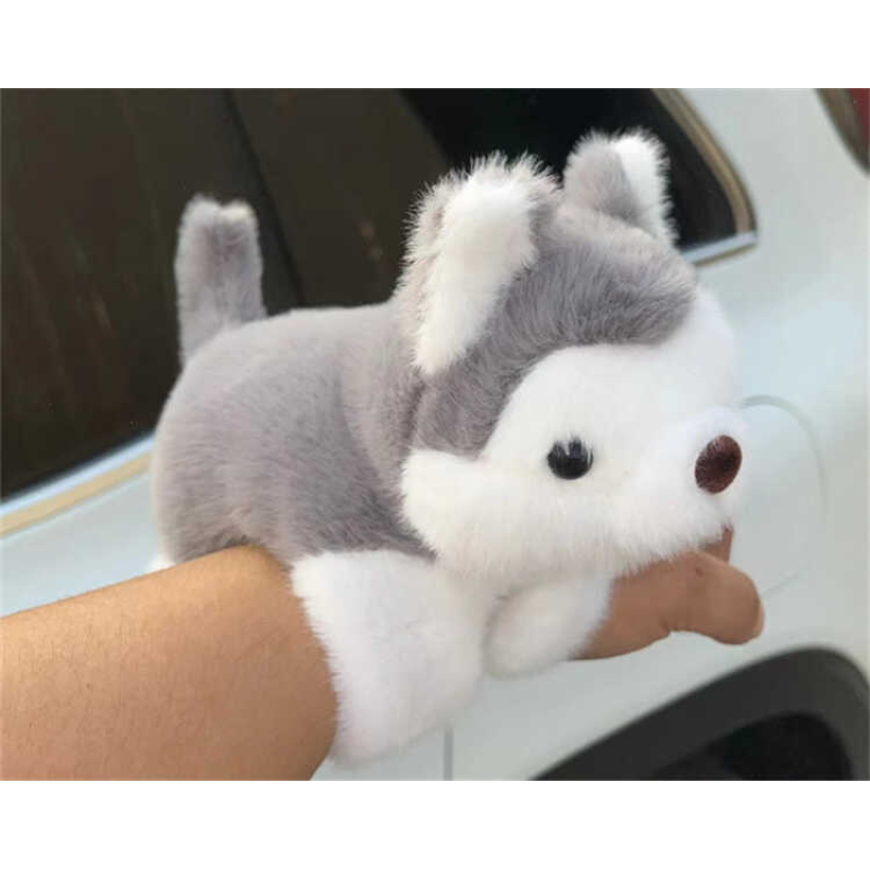 М’яка іграшка-браслет на руку M 17690 (300) “Песик” М’яка іграшка-браслет на руку M 17690 (300) “Песик”