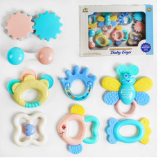 Набір брязкалець SL 84824 (24/2)4 прорізувачі-брязкальця, шестерінка, маракаси, в коробці