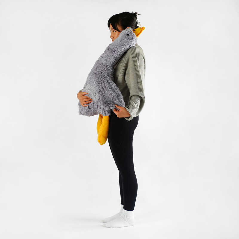 гр М`яка іграшка “Гусак-обіймак“ 23631 (20) розмір 70 см, колір сірий, наповнювач холофайбер